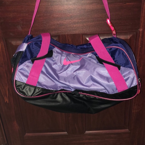 girls nike duffle bag
